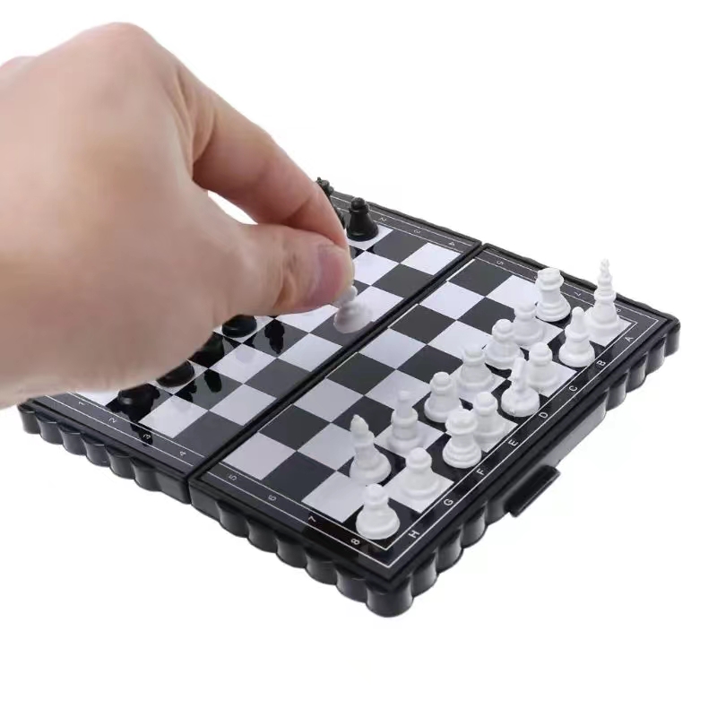 Mini Magnetic  Chess Set  Fold - đánh giá và giá Board Game Cafe