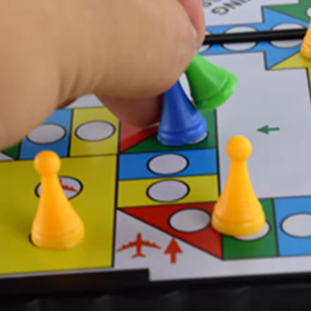 Foldable magnetic flying chess - đánh giá và giá Board Game Cafe